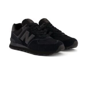 New Balance 574 Core Triple Black ML574EVE Size 8.5 Brand NEW